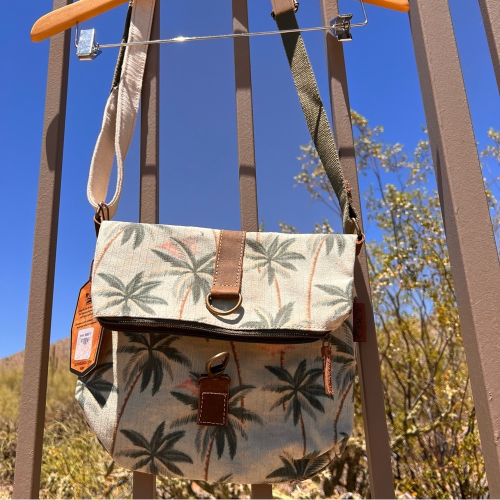 ⬇️💲Sunnsand Accessories Crossbody Bag Pattern Palm Tree Flap Over Zipper Clasp